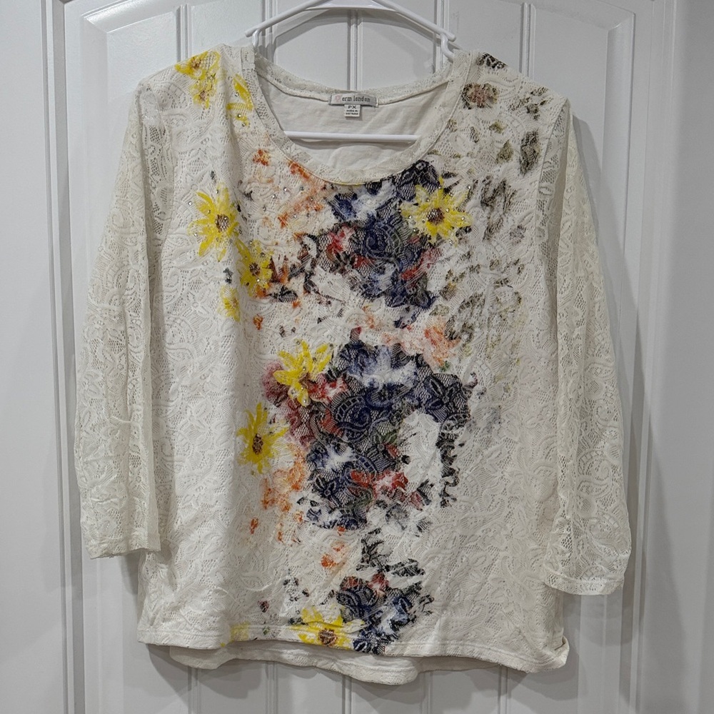 EUC Erin London Cream Floral Lace Blouse
